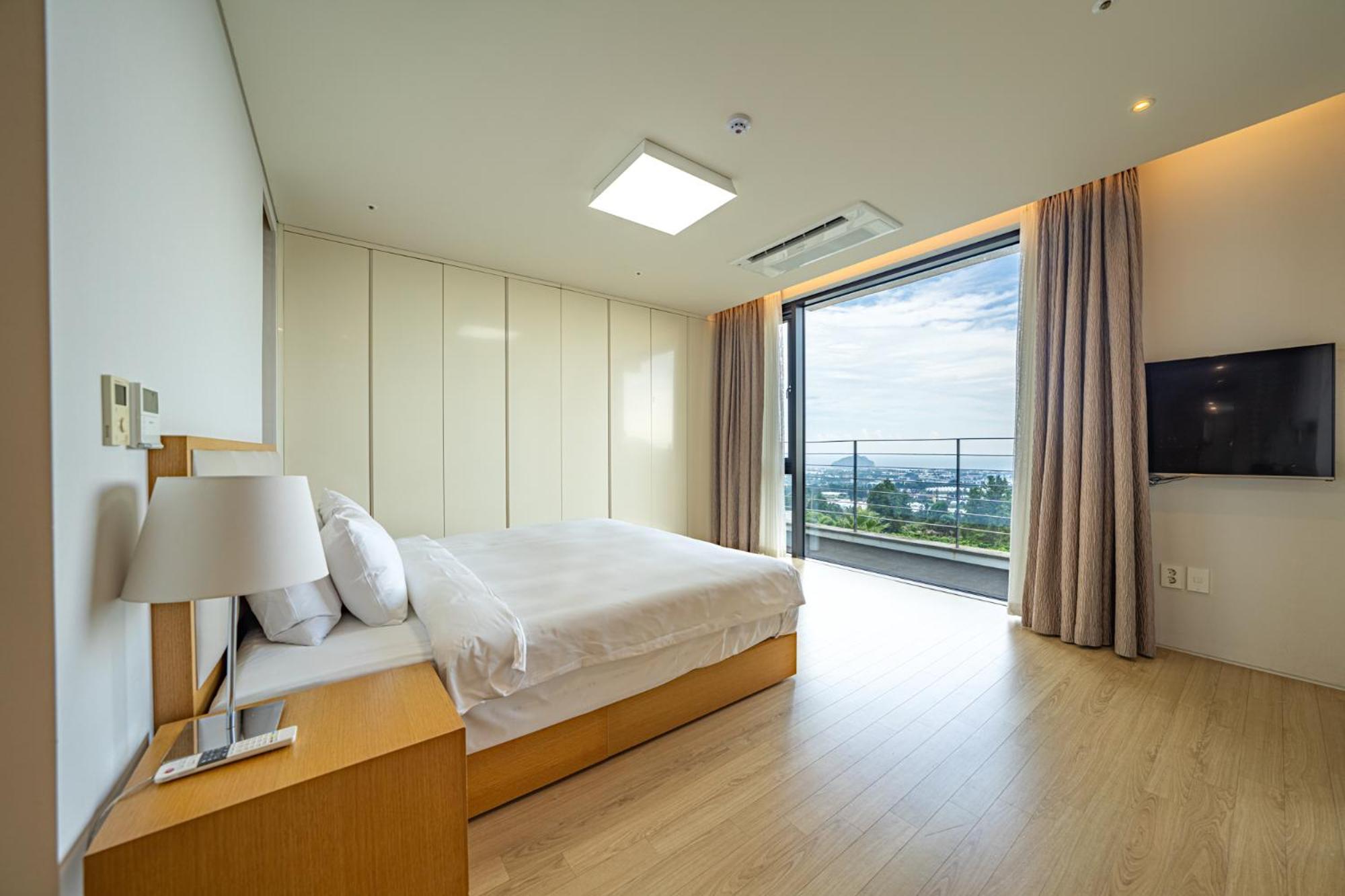 Velum Resort Seogwipo Exterior photo