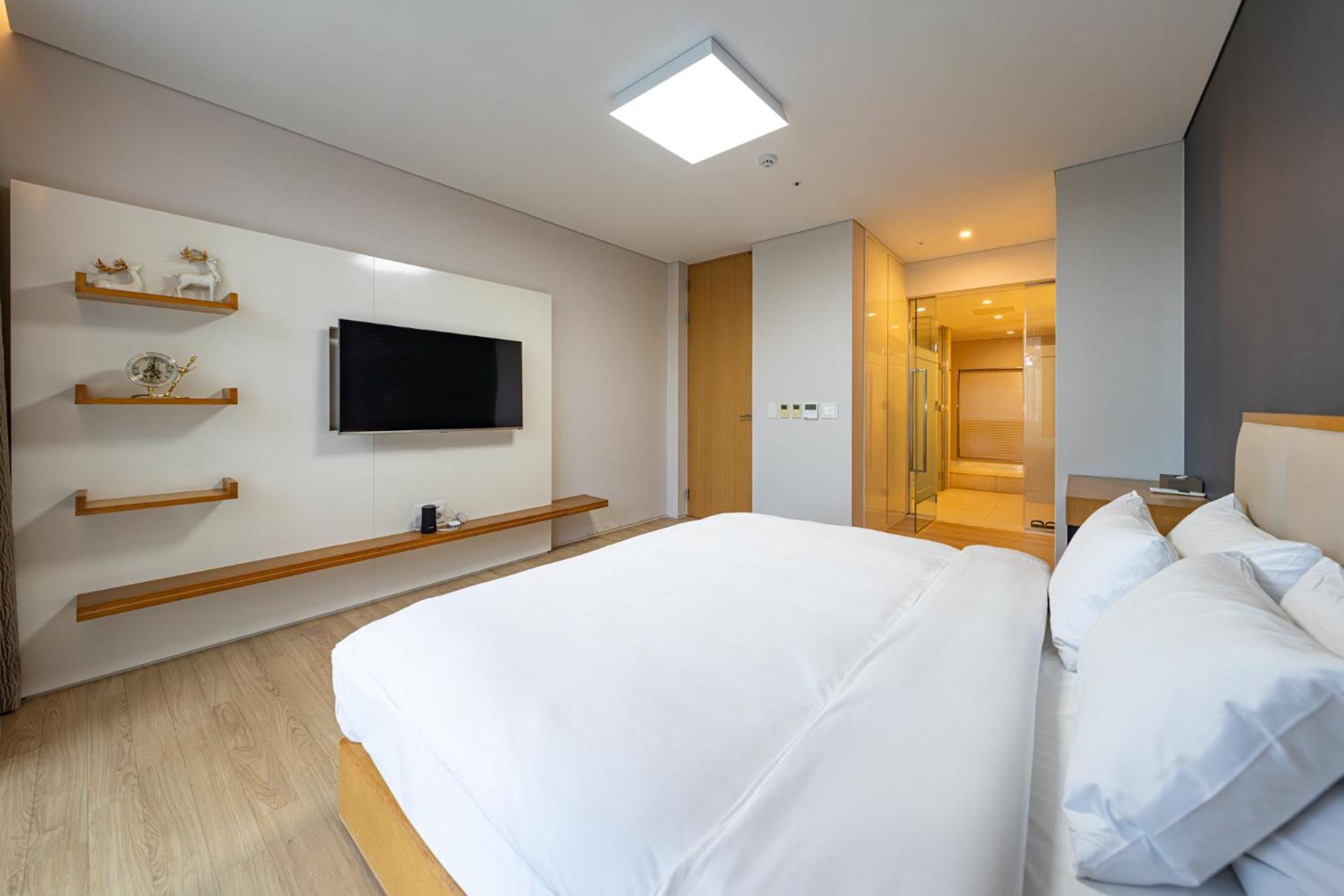 Velum Resort Seogwipo Exterior photo