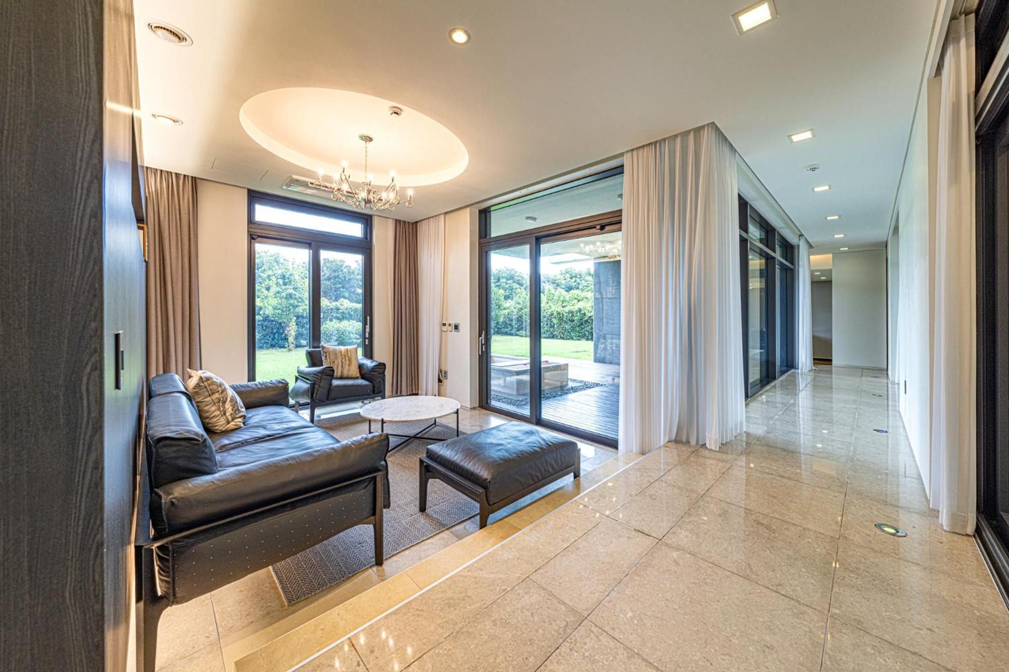 Velum Resort Seogwipo Exterior photo