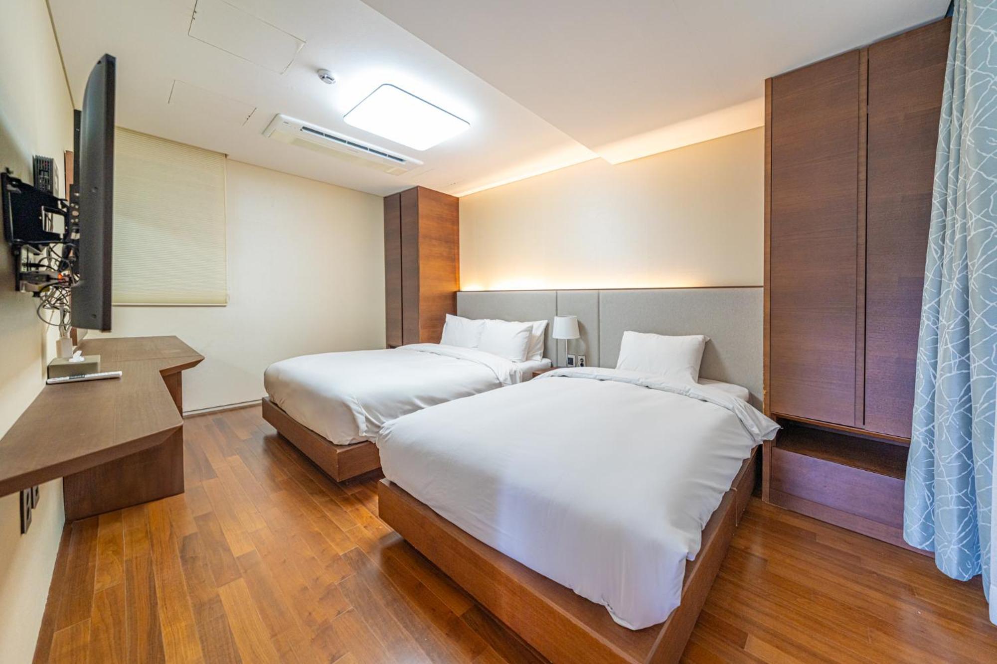 Velum Resort Seogwipo Exterior photo
