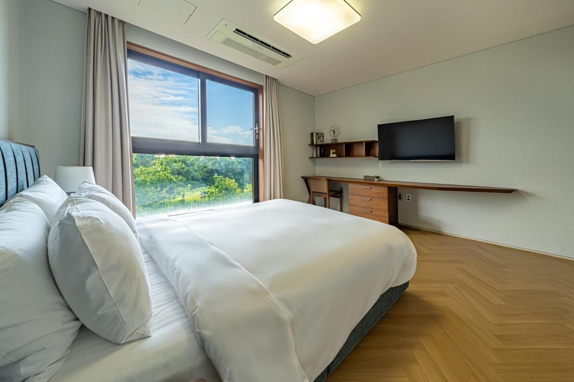 Velum Resort Seogwipo Exterior photo